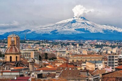 Catania Walking Tour with Audio and Written Guide by a Local - Ursino Castle: lava-stone walls and a fortress shaped by the sea