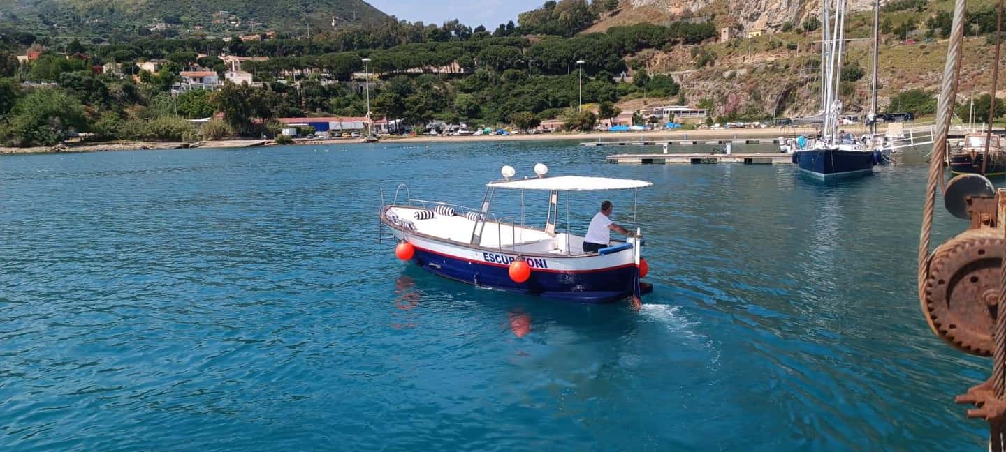 Cefalù: boat ride with swimming and aperitif - Who should book this boat ride from Cefalù