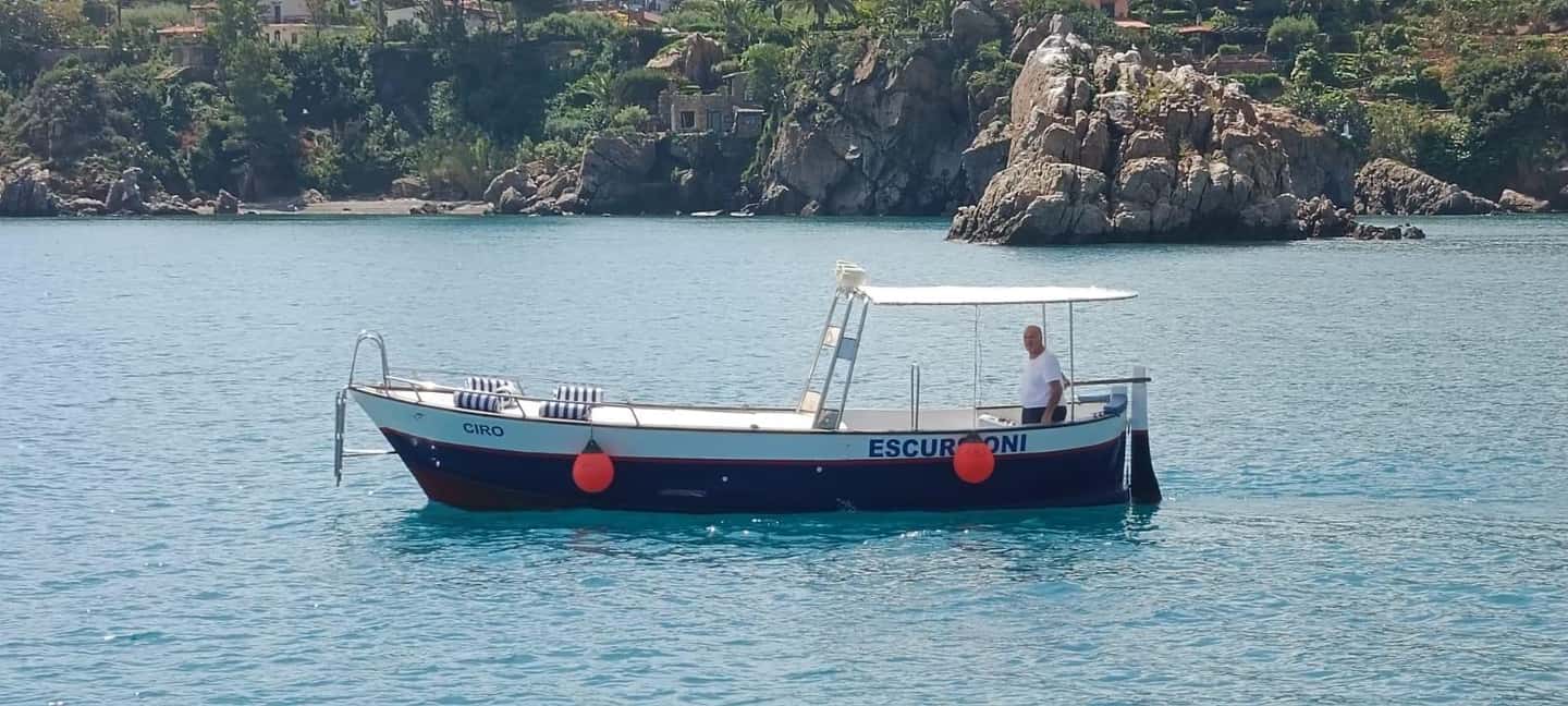 Cefalù: boat ride with swimming and aperitif - Meeting at Eolo Café: fast start, easy orientation