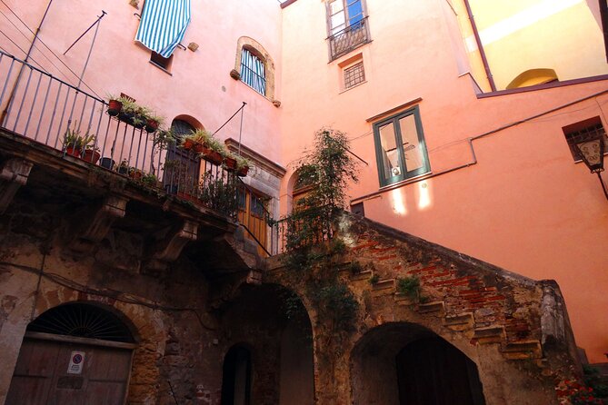 Cefalù: Guided Walking Tour & Cefalu Cathedral Mosaics - What the guide adds (and why it matters more than you think)