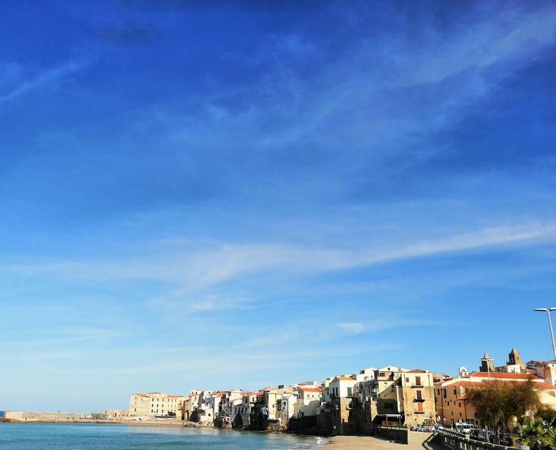 Cefalù: History and Legends Guided Walking Tour - The break plus the street-food vibe: what the 10 minutes is for