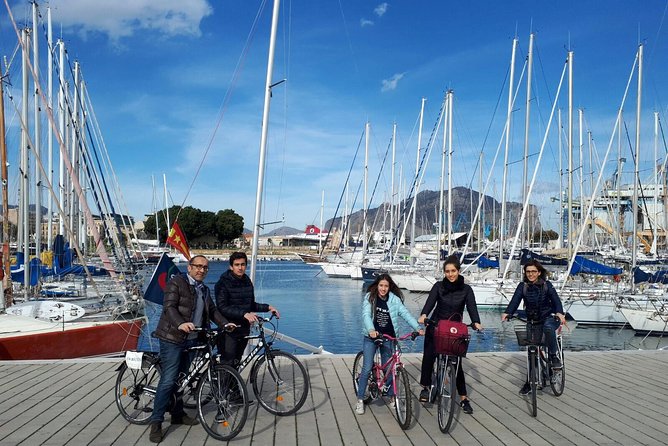 CityBike Rental in Palermo - The Bikes: City Comfort, 6-Speed Gearing, and 700x35 Tires