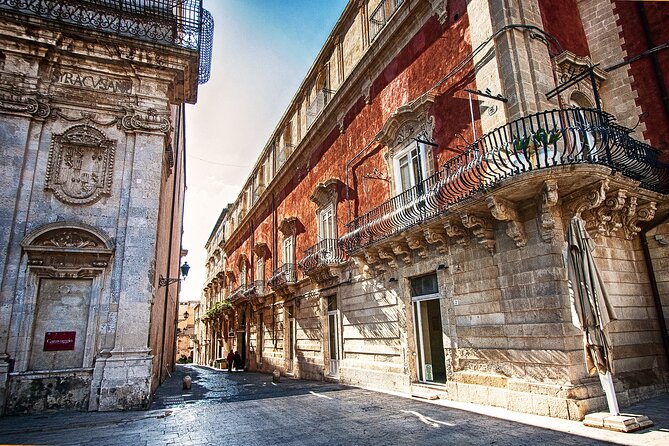 Classical Ortigia Guided Group Tour - Ortigia in Two Hours: what this walk actually covers