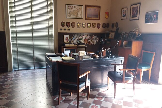 Commissario Montalbano day tour - Scicli: The Police Station Set and Real Town-Place Atmosphere