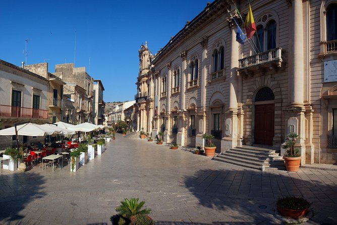 COMMISSARIO MONTALBANO Tour - Scicli old town: baroque streets and the police-station set