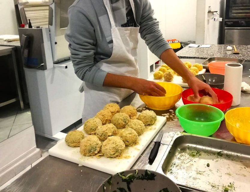 Cooking Class Arancini in Catania - Small group teaching: why 6 seats changes everything