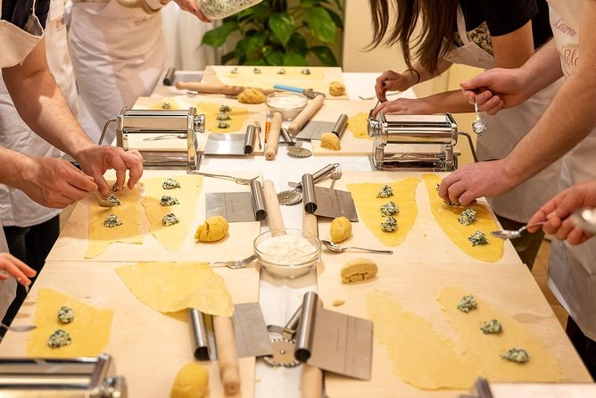 Cooking class at a Cesarina's home with tasting in Siracusa - The big idea: comfort plus technique, in 3 hours