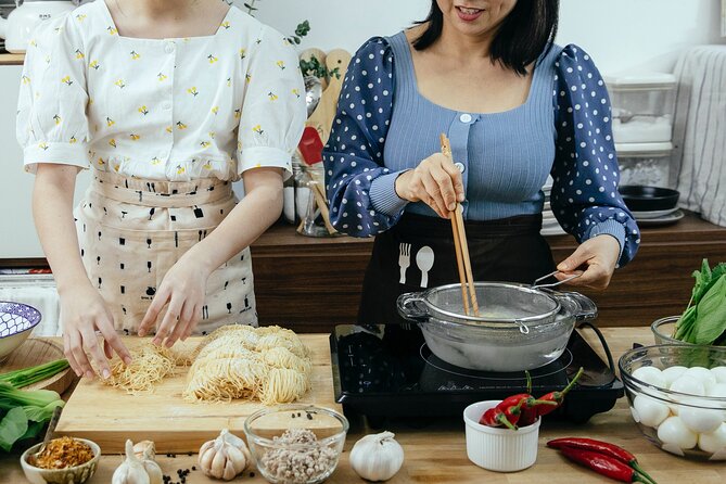 Cooking lesson in Catania with lunch or dinner - Lunch or dinner with wine: the meal becomes part of the lesson