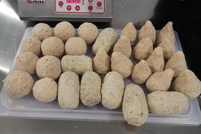 Course of Arancini and Almond Paste in Catania - Price and Value: Why $114.88 Can Be a Smart Deal