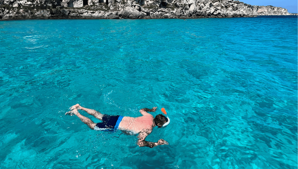 Da Trapani: Escursione alle isole Egadi Favignana & Levanzo - Comfort, safety, and what to pack for an 8-hour boat day