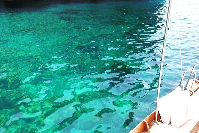 Discovering Lipari by boat (Private tour) - A private circumnavigation of Lipari that feels personal