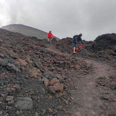 E-mtb tour through lava flows and down to Alcantara gorges - The guide factor: why Giovanni-level explanations help you enjoy the ride