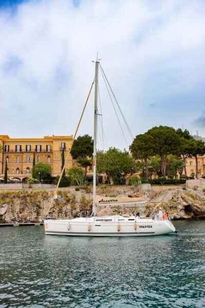 Escursione di mezza di giornata in barca a vela - Wind-powered sailing vs motore: how you’ll actually experience it