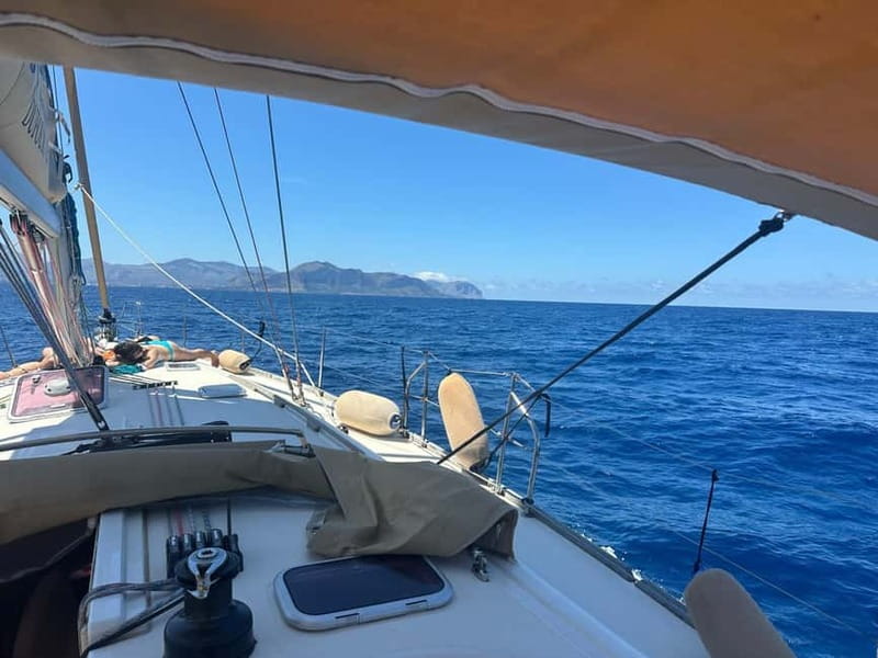 Escursione di mezza di giornata in barca a vela - Swimming and snorkeling in Isola delle Femmine and Capo Gallo