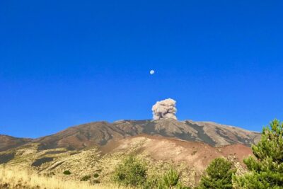 Etna Alba: Exciting excursion with Typical Sicilian Breakfast (Private Tour) - Stop 1: Mount Etna in a 4WD, with the guide doing the heavy lifting