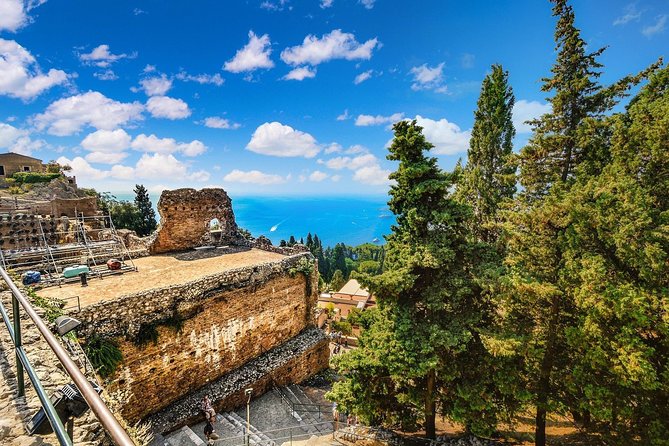 Etna and Taormina con pranzo - Stop 2: Taormina’s historic center with your own wandering time