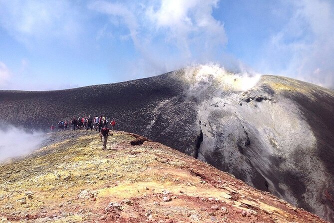 ETNA CENTRAL CRATER EXCURSION (3,345 m a.s.l.) - Nicolosi Start: A Smooth Launch Into Etna Country