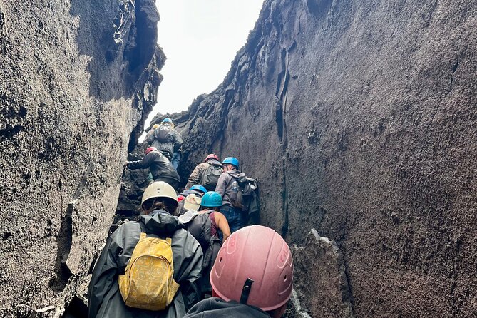 Etna excursion 3000 meters with 4x4 cable car and Trekking - Getting up Etna: cable car to 2500m, then 4x4 to 2850m