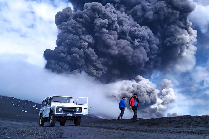 Etna excursion 3000 meters with 4x4 cable car and Trekking - Gear, clothing, and the common mistakes to avoid