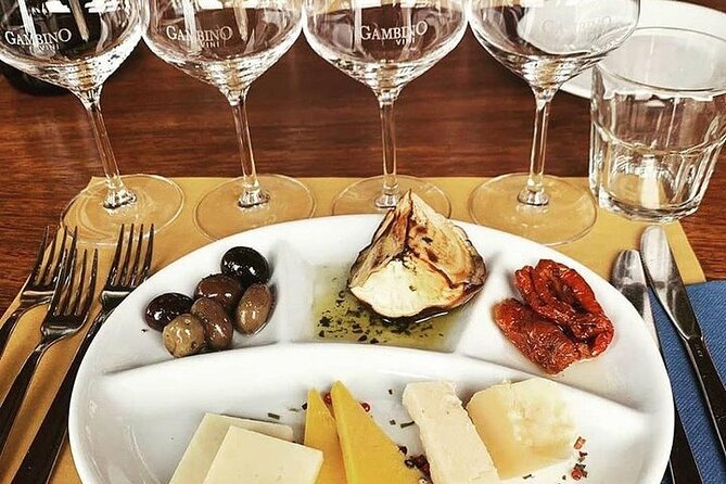 Etna panoramic private tour and Wine taste and food combination - Stop 3: Oro d’Etna product tastings (honey, oil, olives, and more)