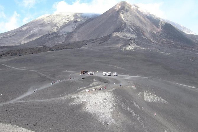 Etna Small-Group Tour from Catania with Lunch & Cable-Car 3000 mt - Hiking at the 2950–3000 Meter Zone: What You’ll Really Do Up There