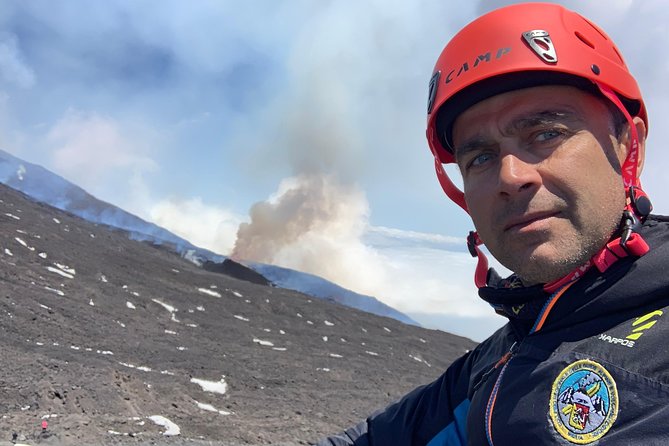 Etna South Trekking in summit area - Small group energy: guides and smooth communication