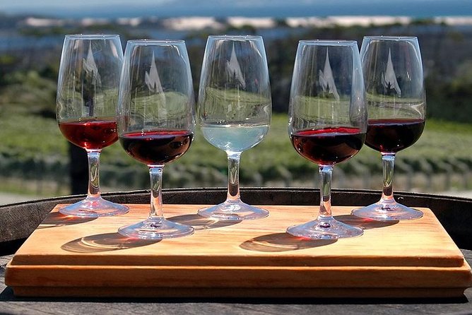 Etna Tour and Lunch in a Winery with Wine Tasting - Crowds, extra fees, and the real-world friction points