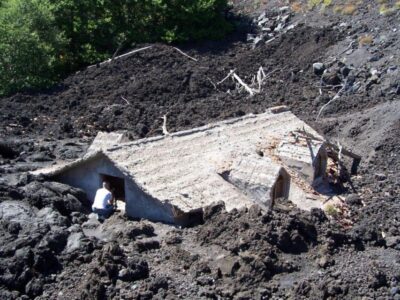 Etna Tour by Panoramic Bus - Nicolosi stops: short breaks that still help