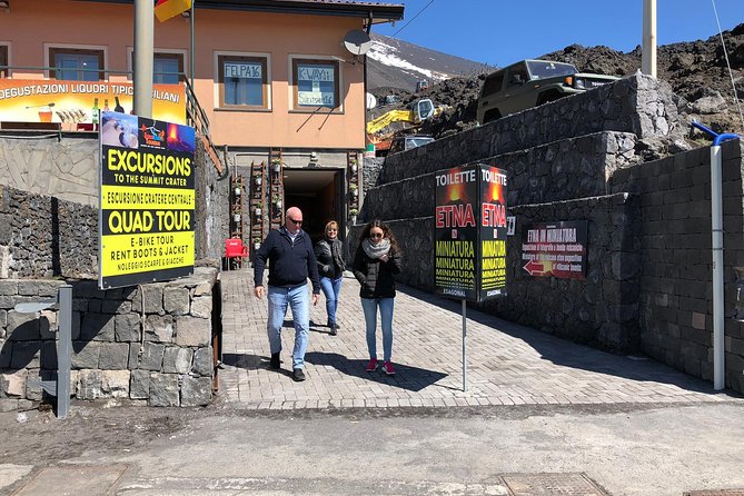 Etna tour from Syracuse with private driver - Oro d’Etna Tasting: Honey, Wine, and the Local Food Logic