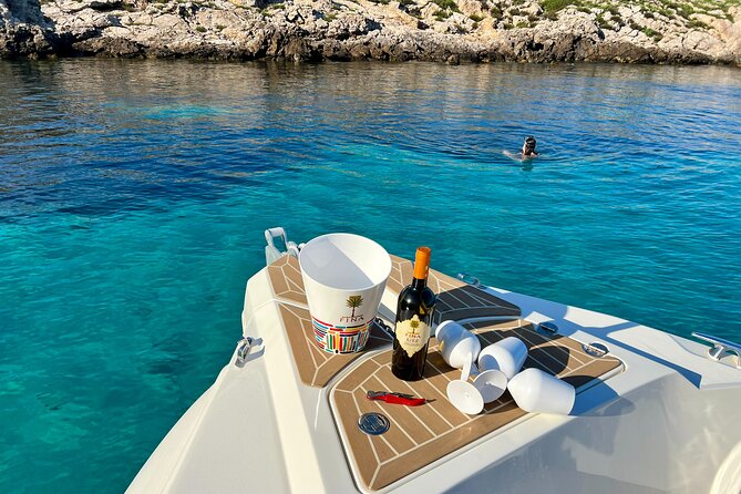 Exclusive Favignana Levanzo tour with tasting - Stop 6: Levanzo’s Small-Port Calm and Lunch Break