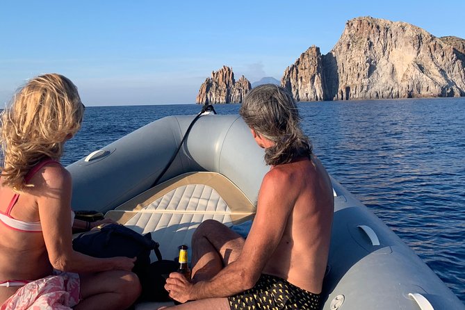 Exclusive tour of Stromboli island, Boat tour with Pasqualo - Sciara del Fuoco: watching the volcano up close from the coast