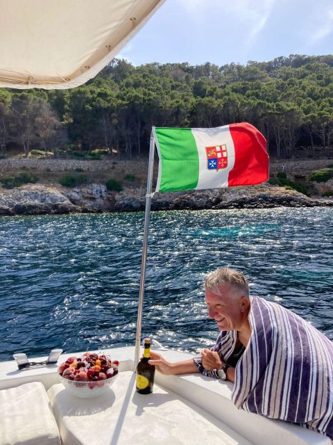 Favignana and Levanzo with Elisabetta II - Favignana: aperitif, swimming, snorkeling, and a real lunch