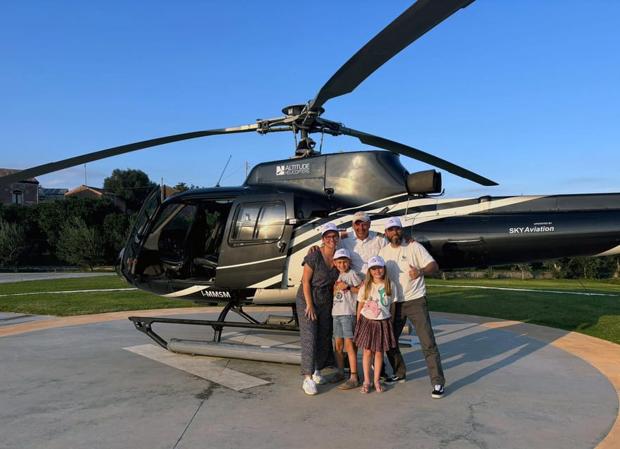 Fiumefreddo: Group Flight Helicopter Tour over Etna - Piano Provenzana and la bottoniera: ski slopes meet crater science