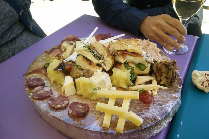Food + City Tour tour in Ortigia with an authorized guide - The small-group guide factor: you’ll feel the difference