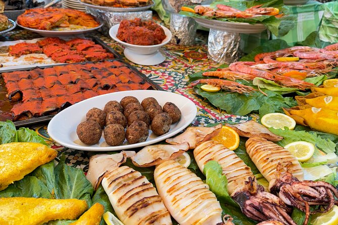 Food Tour Among Markets, Flavours and Local Secrets - The 3-hour plan: a guided walk to your market lunch