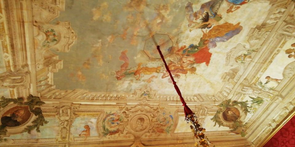 From Catania: Southeast Sicily Inspector Montalbano Tour - Scicli’s historic center: Baroque buildings and the Vigata police station