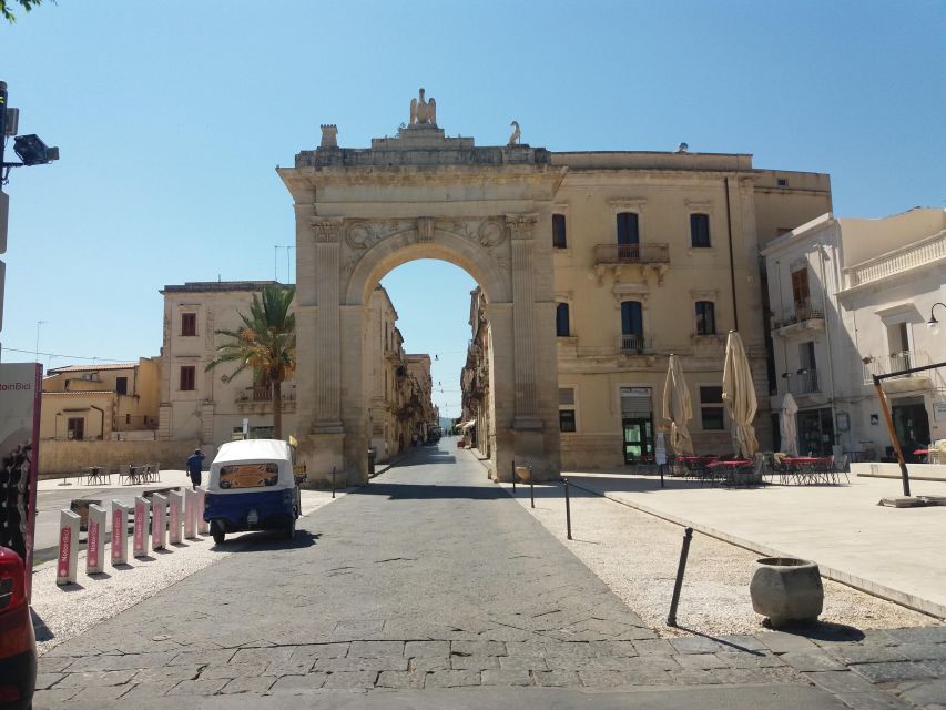 From Catania: Syracuse, Ortigia and Noto Full-Day Tour - The drive to Syracuse: the 70-minute segment sets the tone
