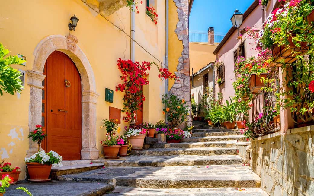 From Cefalù: Day Trip to Mount Etna and Taormina - Why this Mount Etna and Taormina day trip is such a smart pairing