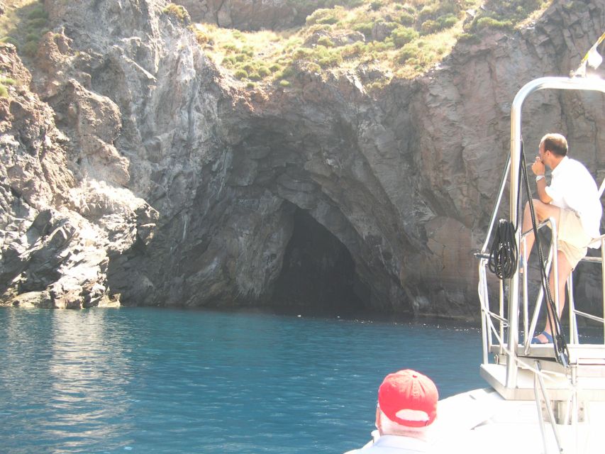 From Lipari: Boat Tour to Vulcano Island - Boat Comfort and Onboard Setup: Fast Boarding, But Plan for the Elements