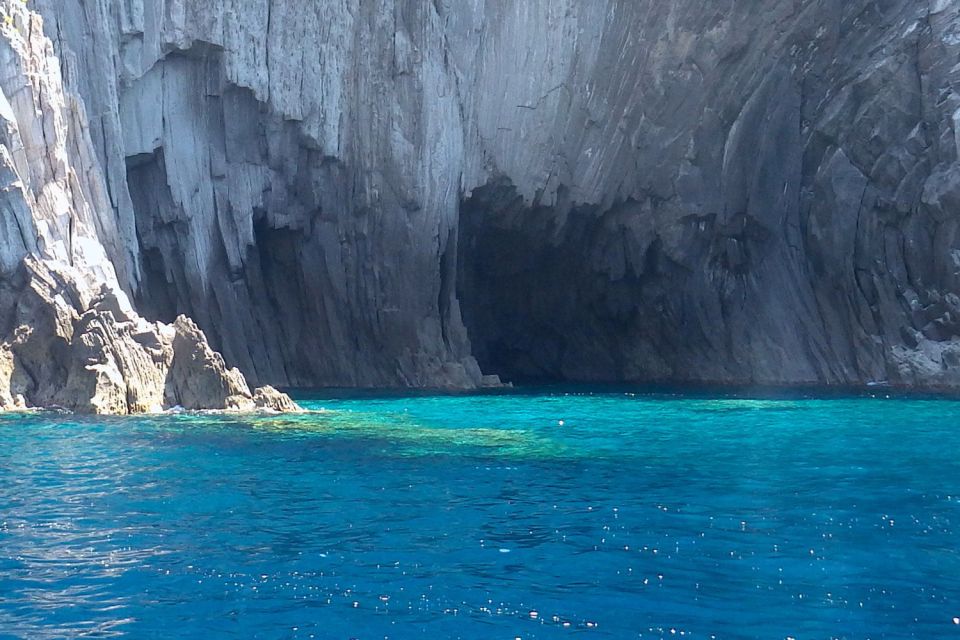 From Lipari: Panarea and Stromboli Cruise with Stops - Setting out from Lipari: where to meet and how early to arrive