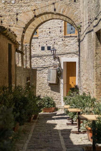 From Palermo: Day Trip to Erice, Segesta and Salt Pans - Getting there comfortably: Wi‑Fi, charging, and the value of a calm ride