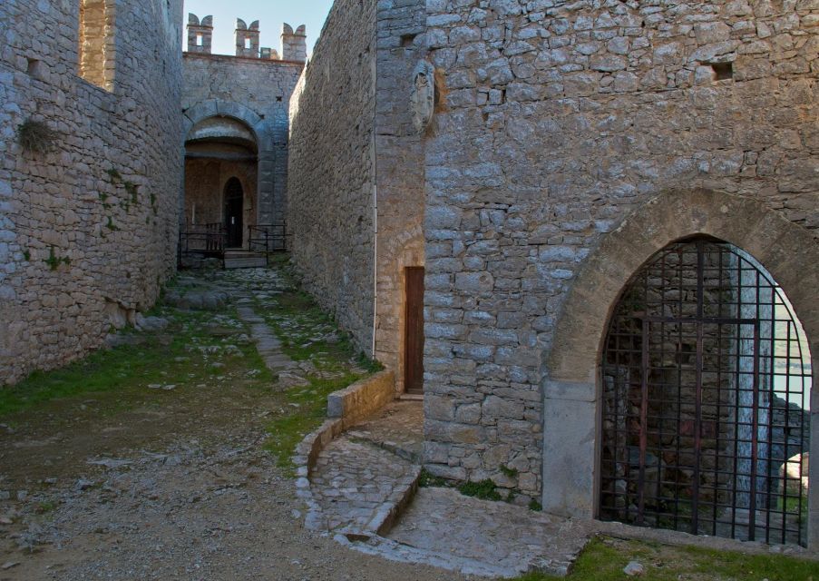 From Palermo: Medieval castle tour of Caccamo and Cefalù. - Who this tour fits best