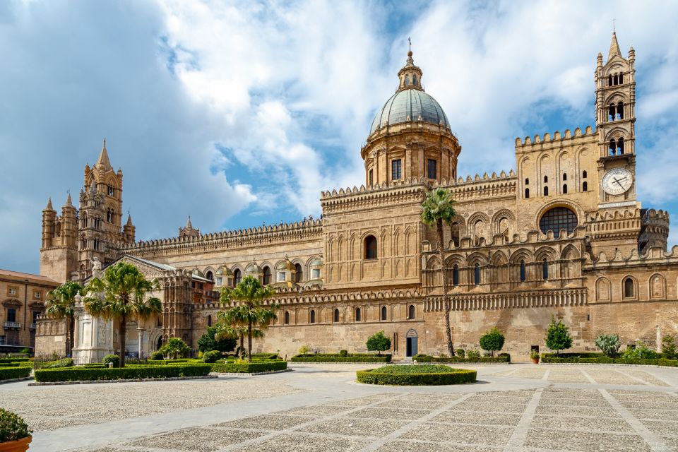 From Palermo: Monreale and Cefalù Half-Day Trip - Lavatoio wash basins: the medieval detail most people walk past