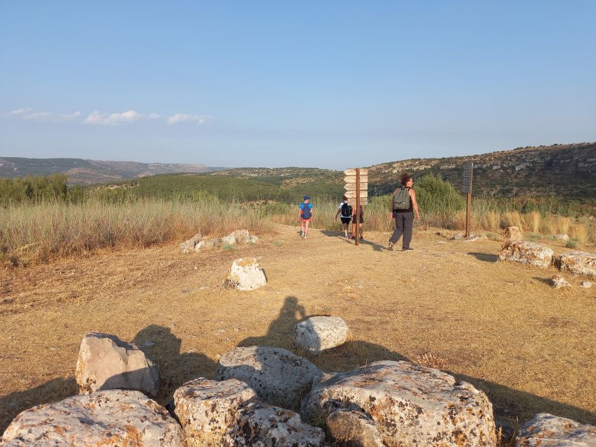 From Siracusa: Pantalica Nature Reserve Guided Hiking Tour - Who this tour is best for (and who should skip it)