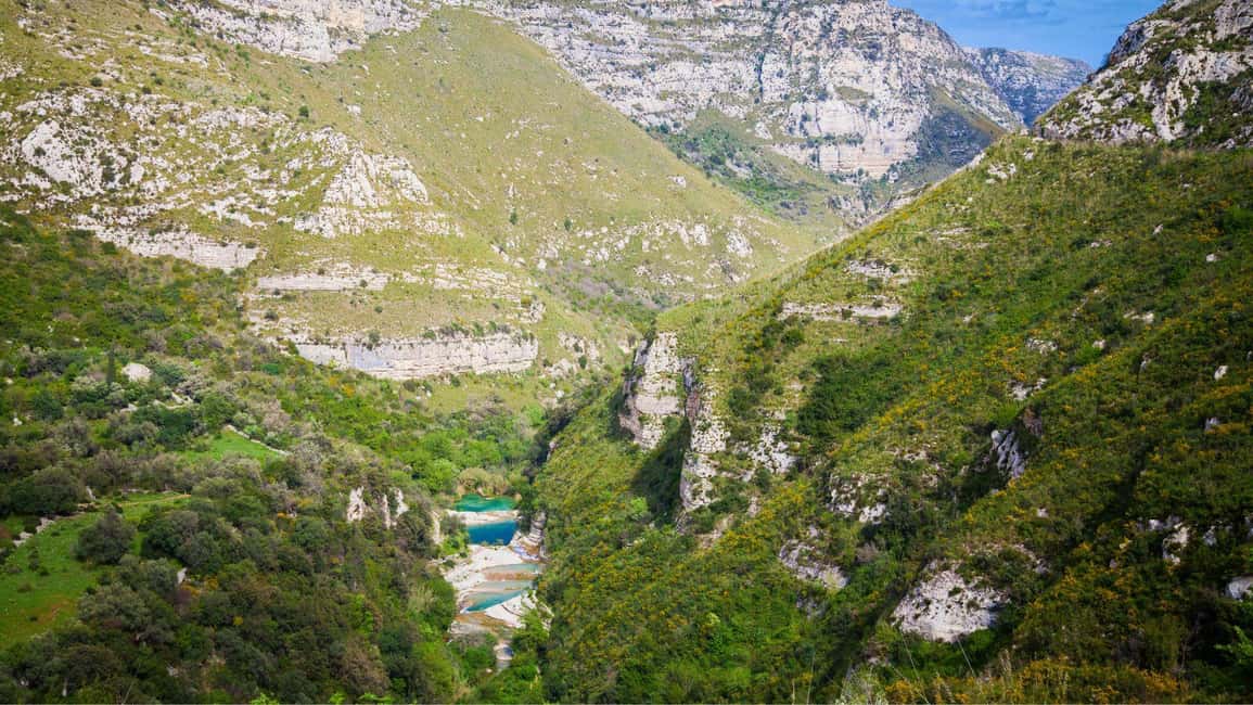 From Syracuse: Cavagrande Natural Reserve Guided Trek - Entering the Cassibile River area for a guided 3-hour walk