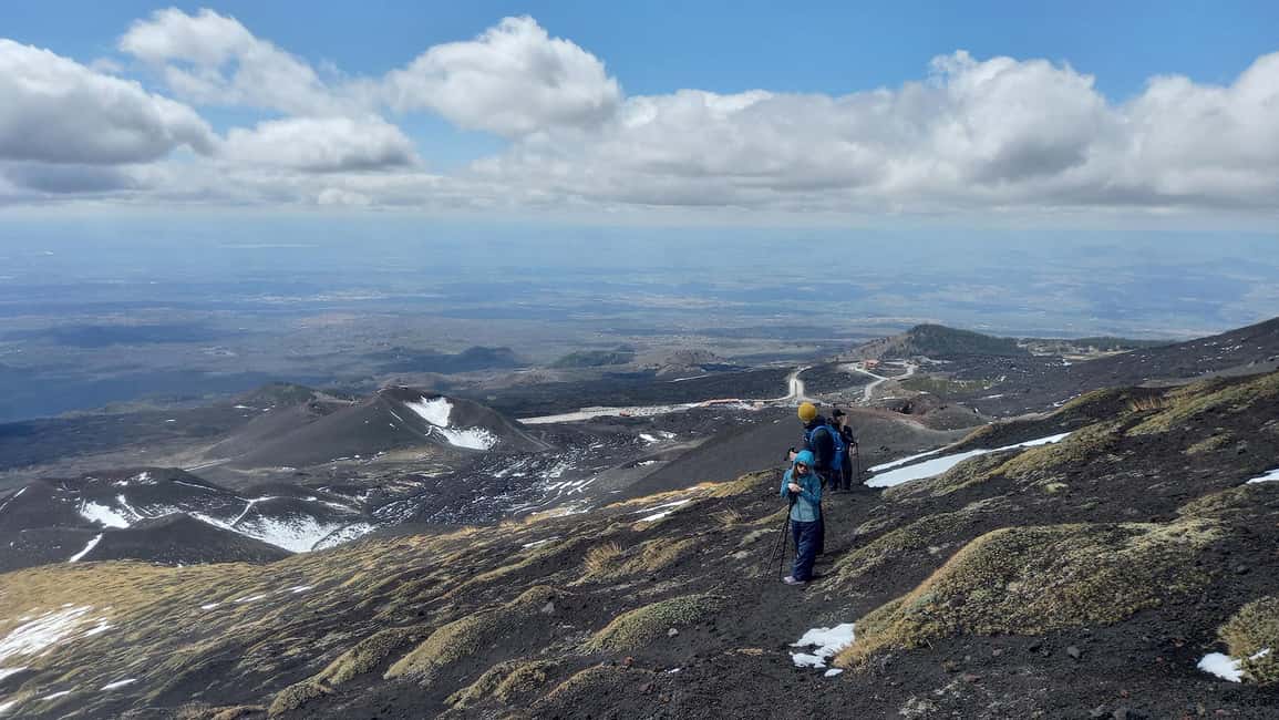 From Syracuse: Mount Etna Guided Morning Hike & Food Tasting - Ragalna welcome refreshments and farm tastings (plus the wine option)