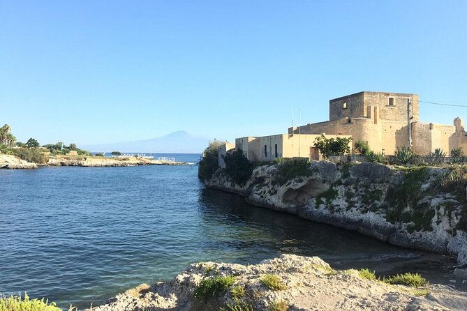 From Syracuse: Ortigia Bike Tour - PRIVATE - Caravaggio Painting Stop and the Artemide Fountain