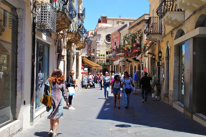 From Syracuse: Private Taormina and Castelmola tour with lunch - Taormina on foot: Corso Umberto, theaters, palazzi, and Etna views