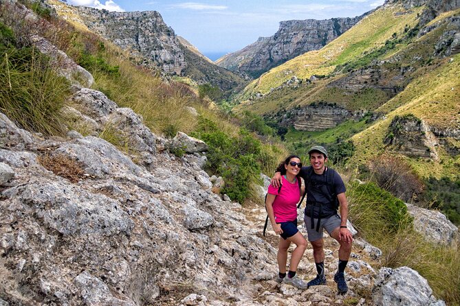 From Syracuse: Trekking Cavagrande - How the small-group format changes the day
