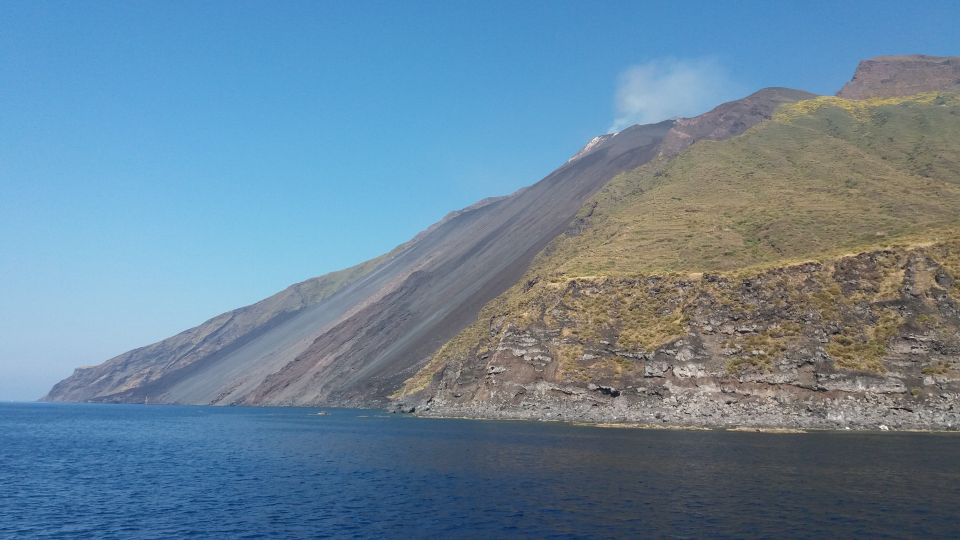 From Taormina: Chic Panarea and Stromboli Day Tour - Getting From Taormina to the Islands: The Bus-to-Port Stretch